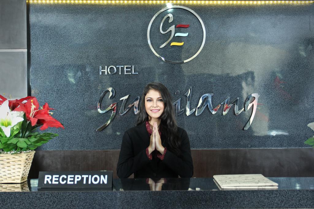 Gumilang Hotel Богор Экстерьер фото