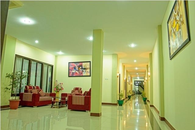 Gumilang Hotel Богор Экстерьер фото